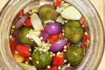 Đang mùa sấu làm ngay sấu ngâm mắm giòn ngon khó cưỡng