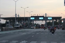 Vì sao Tổng cục đường bộ đề xuất xả trạm thu phí 3 ngày Tết?