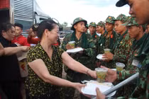 Cháy rừng lịch sử tại Hà Tĩnh: Hành động lay động triệu trái tim 