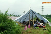 Cận cảnh người dân Hà Nội dựng lều phản đối xây nhà máy rác