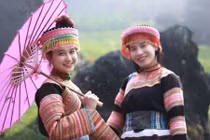 Ngắm những cô gái diện trang phục dân tộc đẹp tuyệt vời