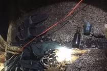 Lạ lùng bộ hài cốt nam nữ nắm tay nhau trên núi Chứa Chan