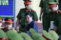 Số lượng cảnh sát đông kỷ lục tại vụ xét xử Phan Văn Vĩnh và đồng phạm