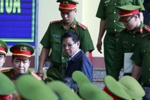 Số lượng cảnh sát đông kỷ lục tại vụ xét xử Phan Văn Vĩnh và đồng phạm