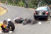 Đôi nam nữ đi “phượt” va chạm với ô tô ngã gãy xương đùi