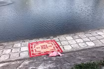 Đang thể dục, hãi hùng phát hiện thi thể nổi trên hồ Ngọc Khánh