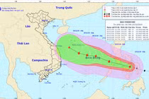 Bão Phanfone gây gió mạnh giật cấp 11 đang tiến vào Biển Đông