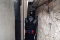 Trớ trêu cảnh dân chui từ “hang sâu” lên đường nghìn tỷ ở Hà Nội