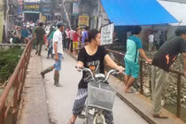 Phát hiện thi thể phân hủy mạnh trên sông Nhuệ, Hà Nội