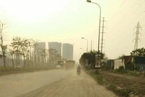 Con đường 62 tỷ nhếch nhác: Xe tải phóng bạt mạng, bụi bay mù mịt