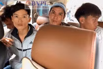 Nguyên nhân công an truy đuổi 7 thanh niên, bắn bể bánh xe hơi ở Bình Dương?