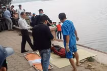 Đang tập thể dục, tá hỏa phát hiện thi thể nổi trên hồ ở Hà Nội