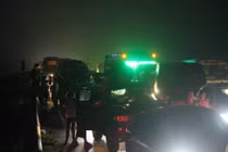 Ảnh: Tắc kinh hoàng dài hàng km trên cao tốc Hà Nội – Lào Cai