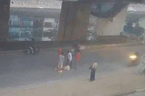 Người đàn ông nghi rơi từ đường sắt trên cao Cát Linh - Hà Đông