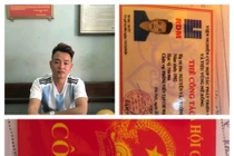 Hai thanh niên dùng thẻ nhà báo giả để xin CSGT bỏ qua vi phạm giao thông