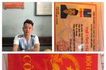 Hai thanh niên dùng thẻ nhà báo giả để xin CSGT bỏ qua vi phạm giao thông