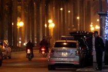 Lấn chiếm vỉa hè HN: Sáng, trưa chấp hành… tối vi phạm