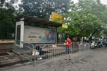 Hà Nội: Tá hỏa phát hiện thi thể người đàn ông ở điểm dừng xe buýt