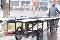 Thêm một nạn nhân bị tôn cứa cổ tử vong ở Hà Nội