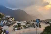 Thấy gì Cty Pusamcap kinh doanh “Panorama phiên bản” đèo Ô Quý Hồ