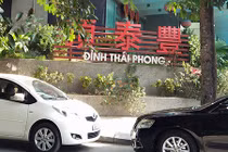 Biển hiệu tiếng Trung Quốc, Hàn Quốc nhan nhản trên phố Hà Nội