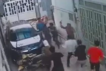 Hỗn chiến chết người từ việc trêu đùa của bạn gái