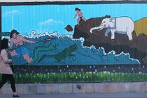 Dâng trào cảm xúc đi trên đường tranh 3D dài nhất Thủ đô