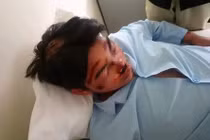 Nam sinh lớp 11 bị bạn cùng trường đuổi chém dã man vào đầu, mặt