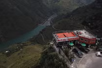 Mã Pì Lèng Panorama “cho tồn tại”... là cớ để đại gia lao vào xây dựng kinh doanh?!