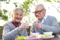 Những thực phẩm “vàng” ngăn ngừa bệnh tật cho người cao tuổi