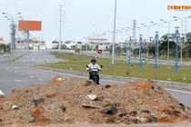 Cận cảnh ngổn ngang đường nghìn tỷ đắp chiếu sau thông xe