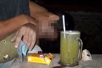 Chưa kịp uống cốc nước mía, người đàn ông gục chết bí ẩn