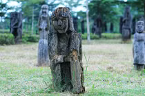 Ngán ngẩm cảnh đổ nát ở Làng Văn hóa - Du lịch các dân tộc VN