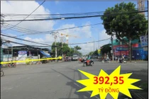 Ngân hàng ồ ạt rao bán xe sang, lô đất trăm tỉ để thu hồi nợ