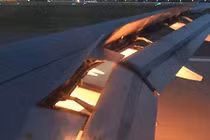 Máy bay chở đội tuyển Saudi Arabia bốc cháy trên không