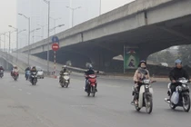 Ảnh: Đường phố Hà Nội vắng vẻ sáng sớm đầu năm mới 2017