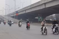 Ảnh: Đường phố Hà Nội vắng vẻ sáng sớm đầu năm mới 2017