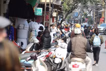 Hà Nội: Tình trạng lấn chiếm vỉa hè vẫn tái diễn 