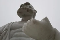 Ảnh: Hàng chục pho tượng trong chùa Khánh Long bị đập phá