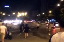 Đang truy bắt nhóm thanh niêm chém nhau giữa trung tâm Hà Nội