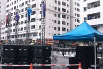 CĐV lắp màn hình "khổng lồ" để xem trận bán kết Việt Nam - Hàn Quốc