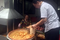 Hà Nội kiểm tra thông tin “luật bán hàng cho Tây” ở phố cổ