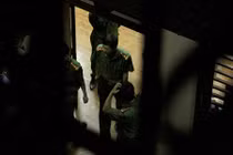 CQĐT thu được gì trong cuộc khám xét nhà ông Phan Văn Vĩnh?