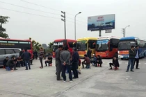 Chặn đoàn xe khách kéo lên Hà Nội “làm loạn” phản đối chuyển tuyến