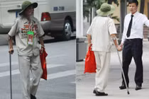 Thương binh 80 tuổi chống gậy đến viếng nguyên Tổng Bí thư Đỗ Mười