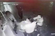 Hà Nội: Cô gái bị nhóm thanh niên vô cớ đánh đập dã man