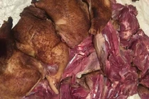 Bí mật loại thịt gà lạ chuyên nấu giả cầy gây sốt khắp chợ 