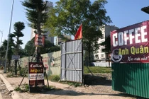 Loạt công trình "tô bẩn" đường Nguyễn Văn Huyên đắt nhất hành tinh