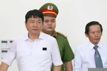 Đồng phạm ông Thăng đổ vấy chuyện mất 800 tỷ cho "bộ sậu" OceanBank
