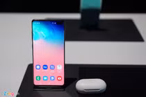 Mua Galaxy S10, bạn không thể thiếu 2 món phụ kiện này